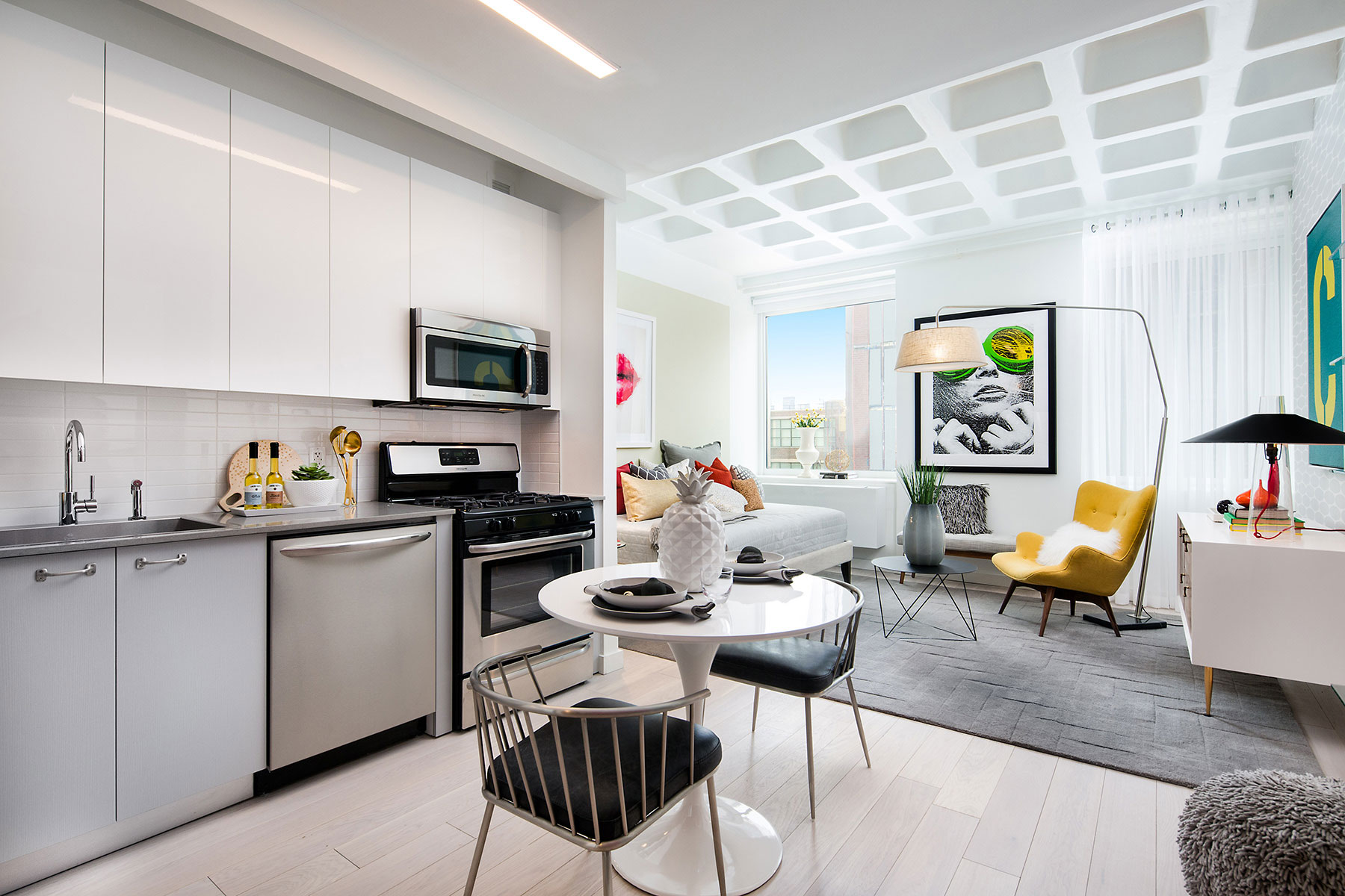 luna lic kitchen and living room